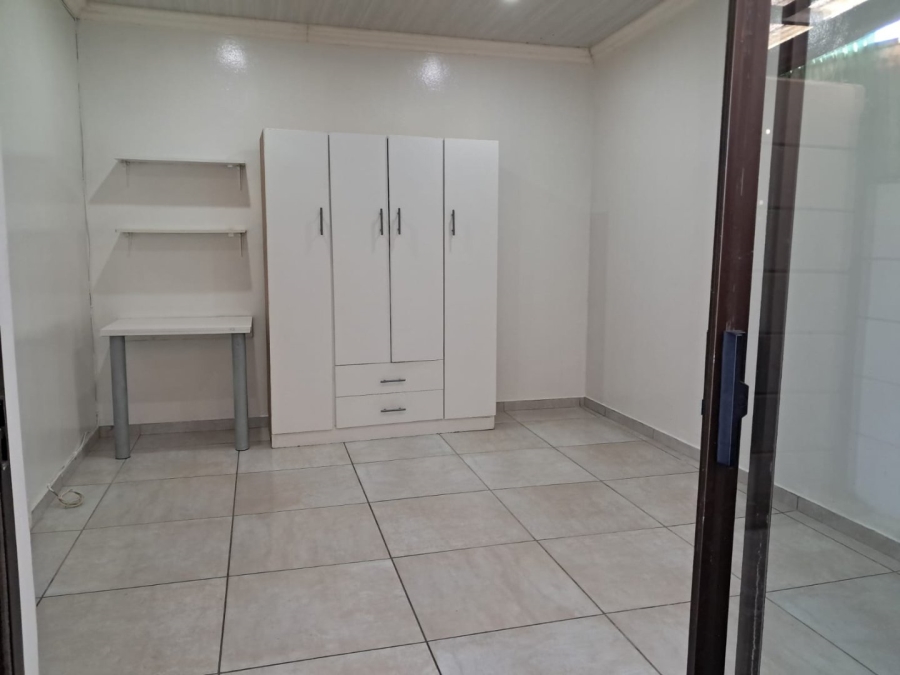 To Let 1 Bedroom Property for Rent in Matroosfontein Western Cape